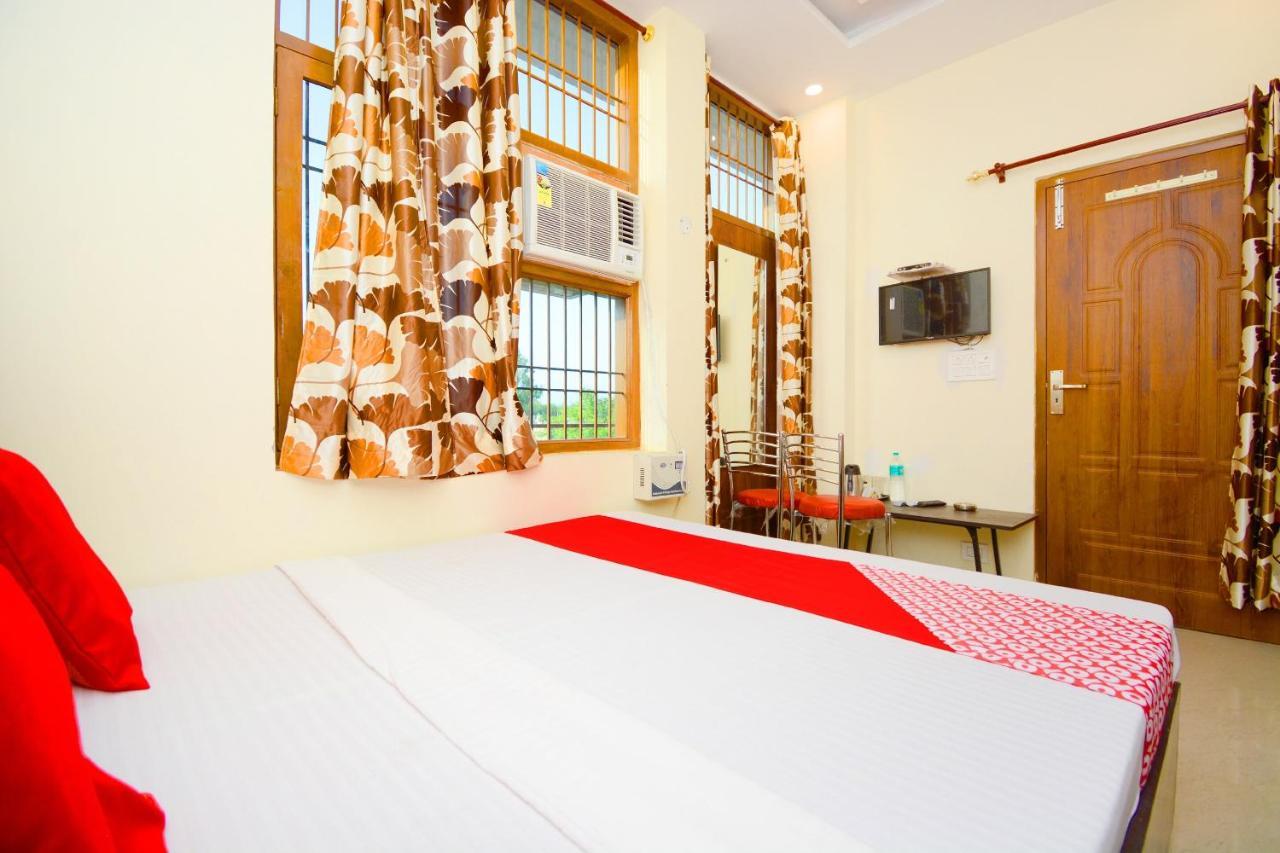 Oyo Flagship 38733 The Sai Palace Panchkula Bagian luar foto