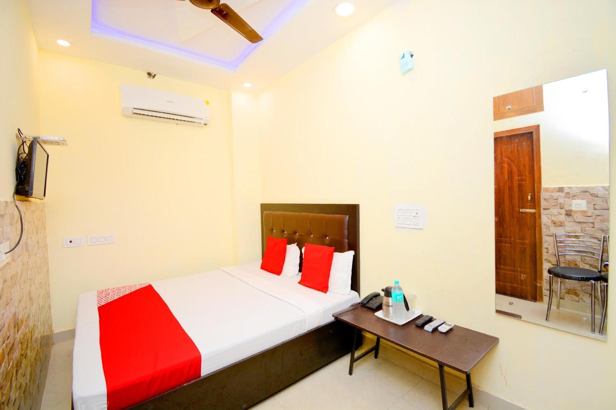 Oyo Flagship 38733 The Sai Palace Panchkula Bagian luar foto